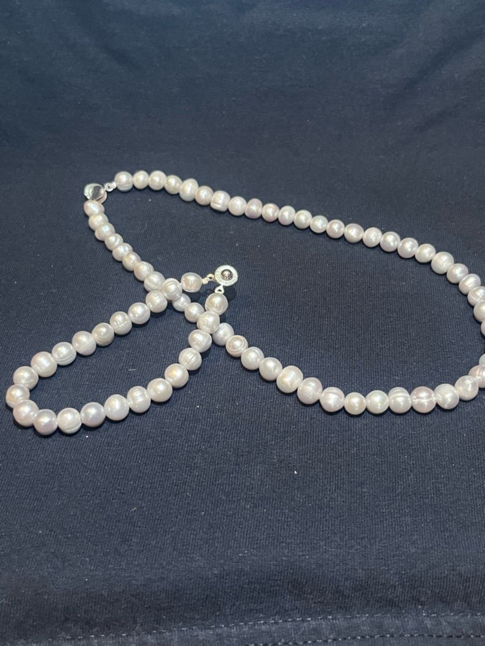 Teng Yue Freshwater Pearl necklace & bracelet set -